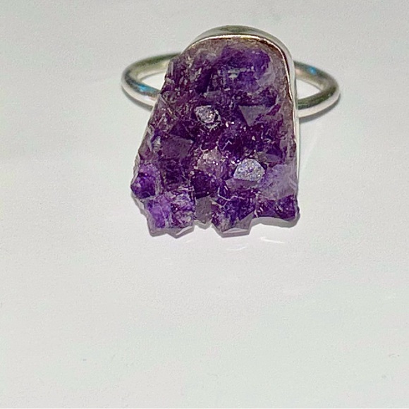 Raw Amethyst Geode Ring - Picture 2 of 9